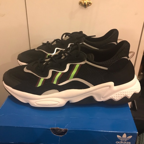 adidas ozweego black solar green